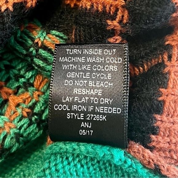 33DEGREES Ugly Christmas Festive Holiday Crewneck Knit Sweater‎ Santa Size Large - Picture 9 of 12